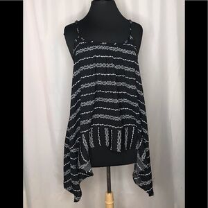 143 Story by Line Up Ruffle Shark Bite Tank Top S
